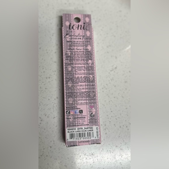 🆕 Ioni everlasting lash glue liner 2-in-1 - 3 available - Picture 2 of 2